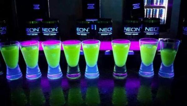 Che facciamo stasera - Neon Energy Drink - Promoter Michele Lucci